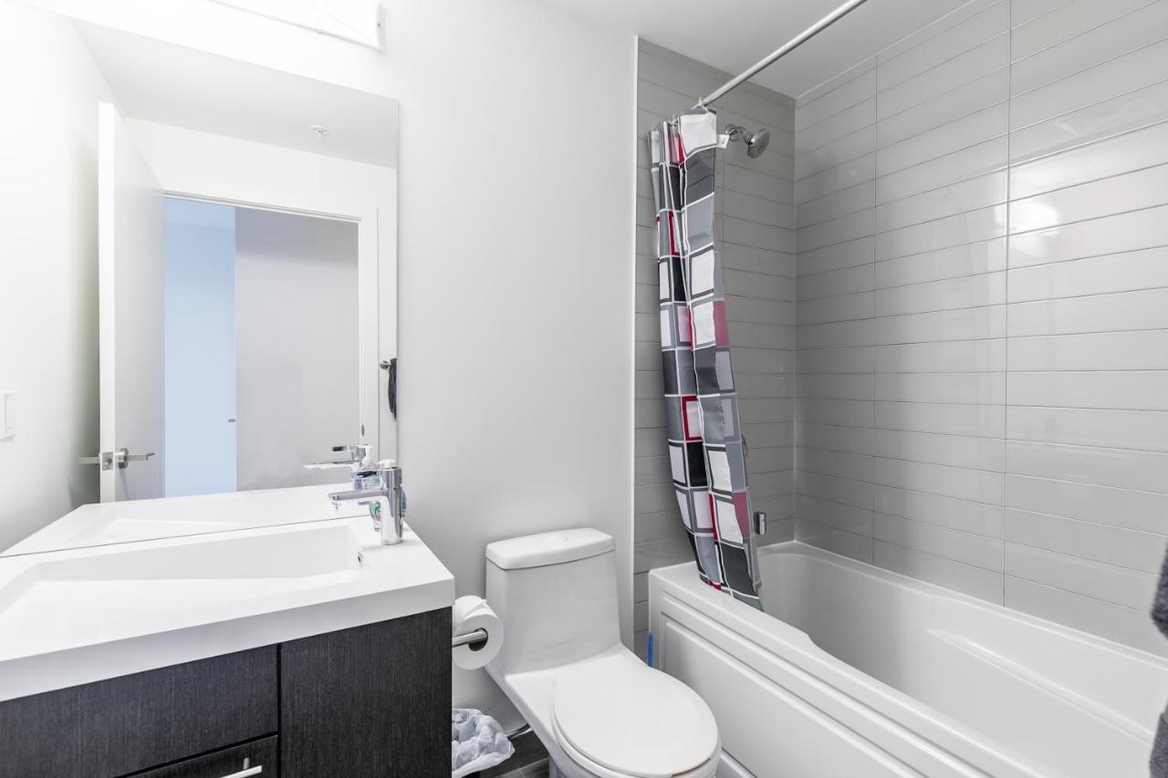 Luxury 2 Bedroom In The Heart Of Entertainment District W/ Cn Tower View Toronto Eksteriør billede