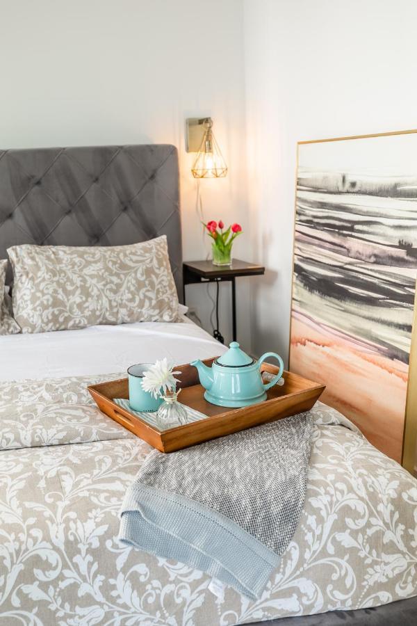 Luxury 2 Bedroom In The Heart Of Entertainment District W/ Cn Tower View Toronto Eksteriør billede