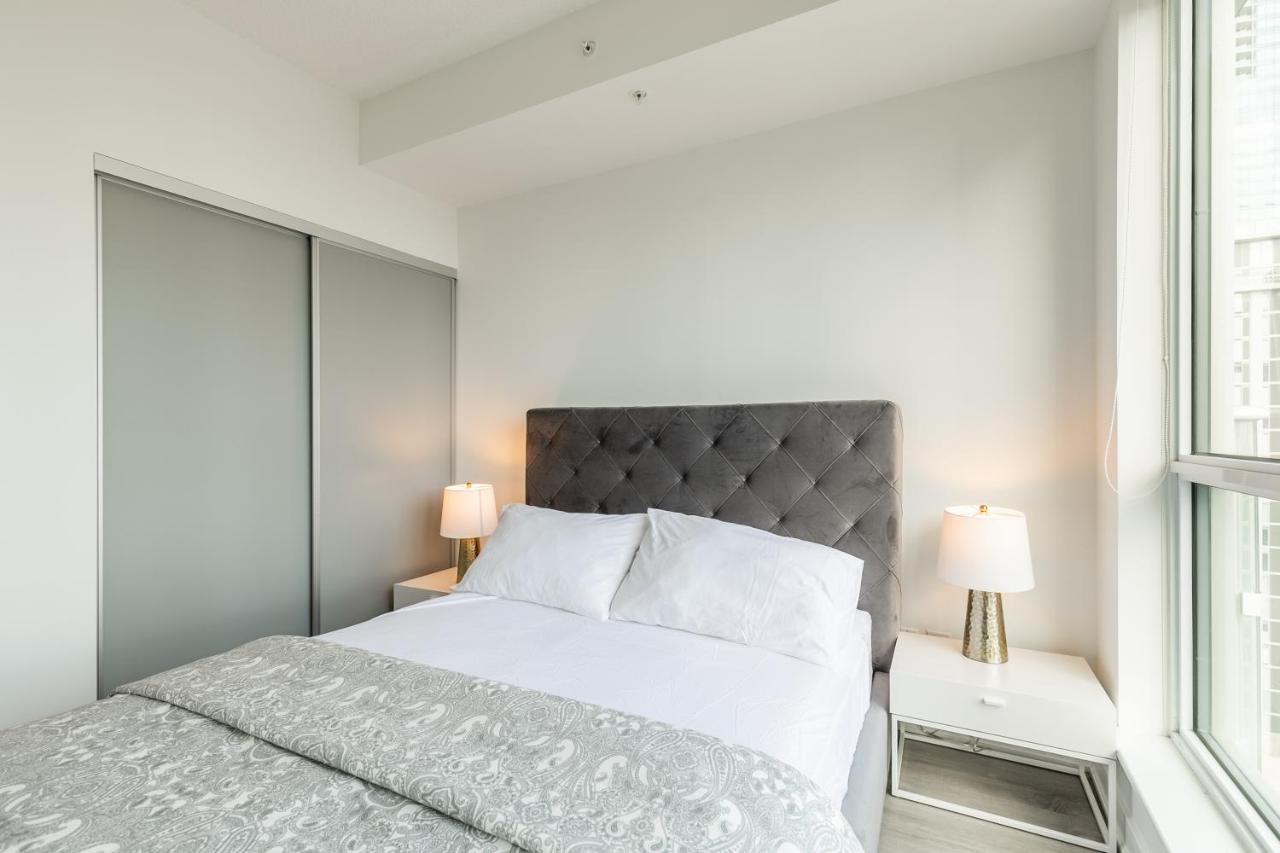 Luxury 2 Bedroom In The Heart Of Entertainment District W/ Cn Tower View Toronto Eksteriør billede