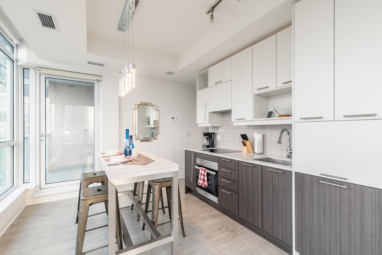 Luxury 2 Bedroom In The Heart Of Entertainment District W/ Cn Tower View Toronto Eksteriør billede