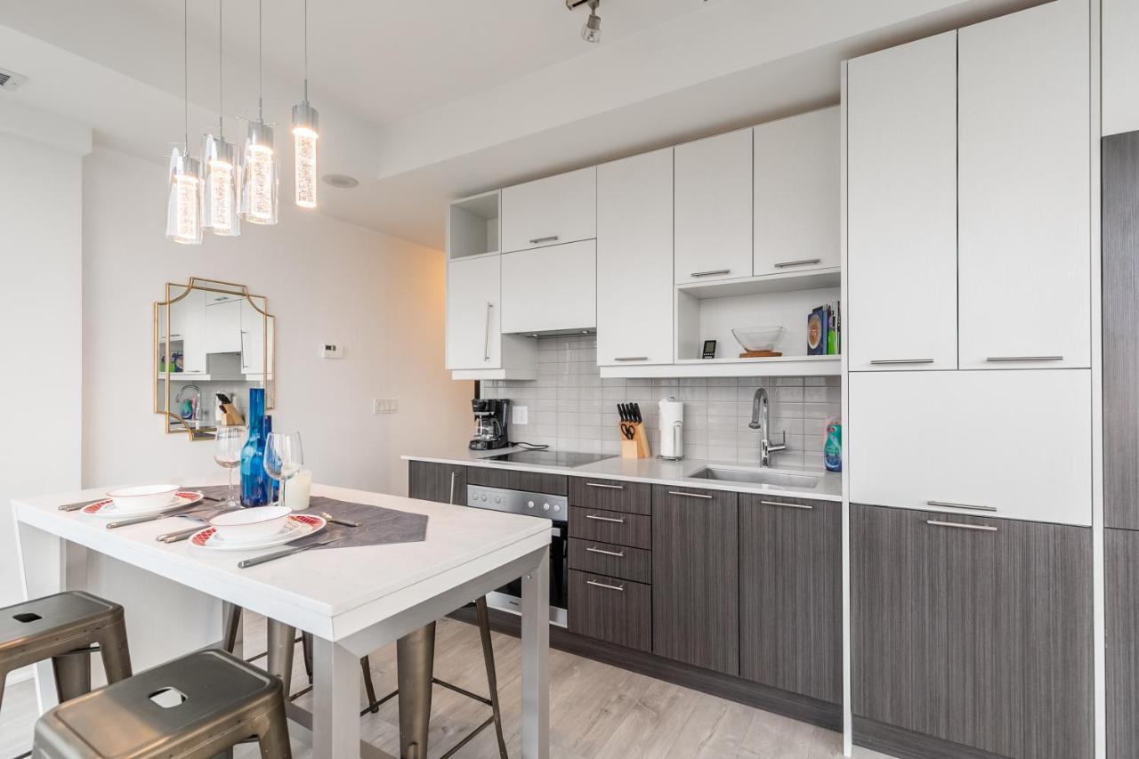 Luxury 2 Bedroom In The Heart Of Entertainment District W/ Cn Tower View Toronto Eksteriør billede