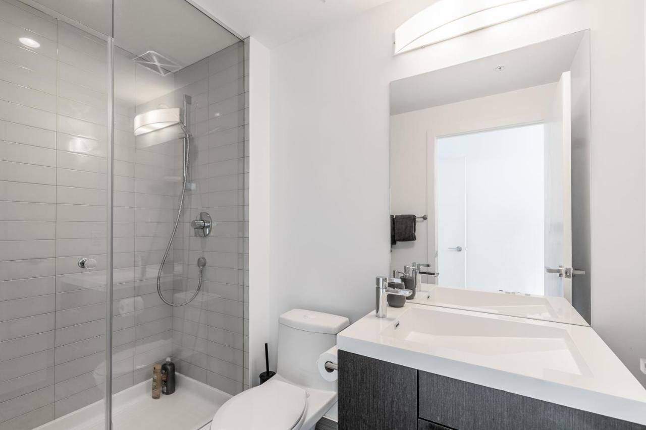 Luxury 2 Bedroom In The Heart Of Entertainment District W/ Cn Tower View Toronto Eksteriør billede